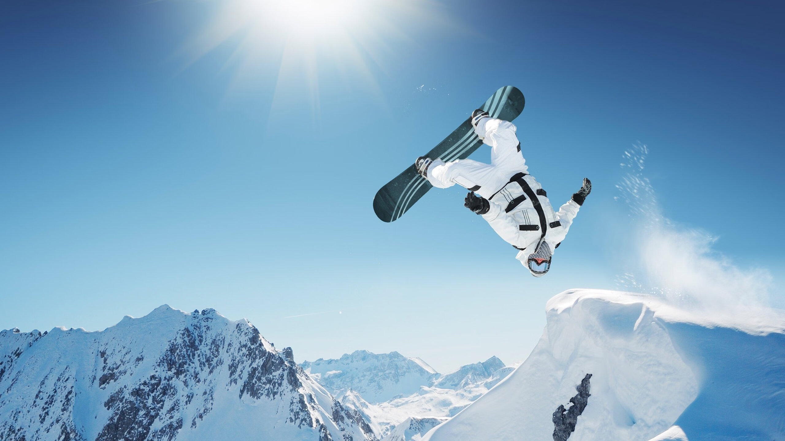 萨拉赫关键一传一射，日本强势晋级背后的战术革命